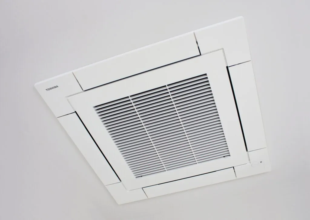 Toshiba - kazetová jednotka 2,5kW